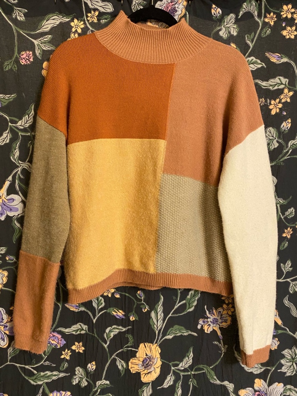 Roolee - Color Block Sweater